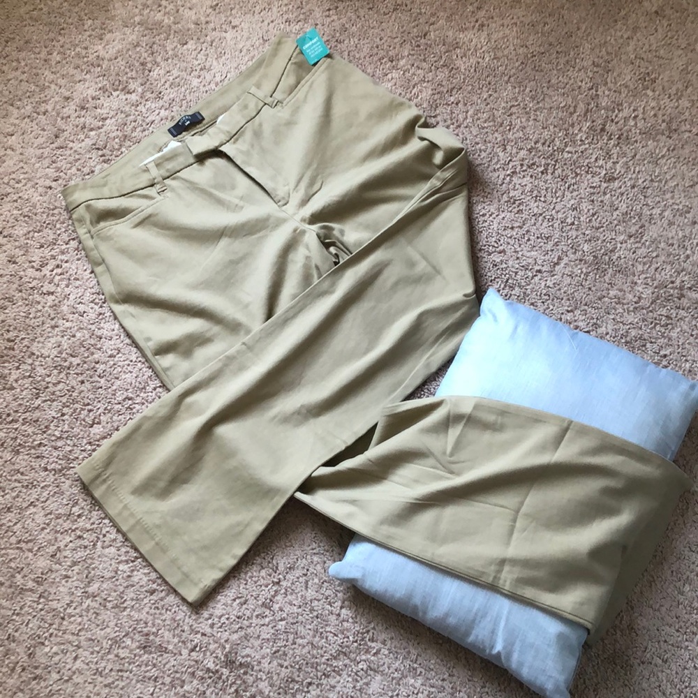 Lee riders boot khakis